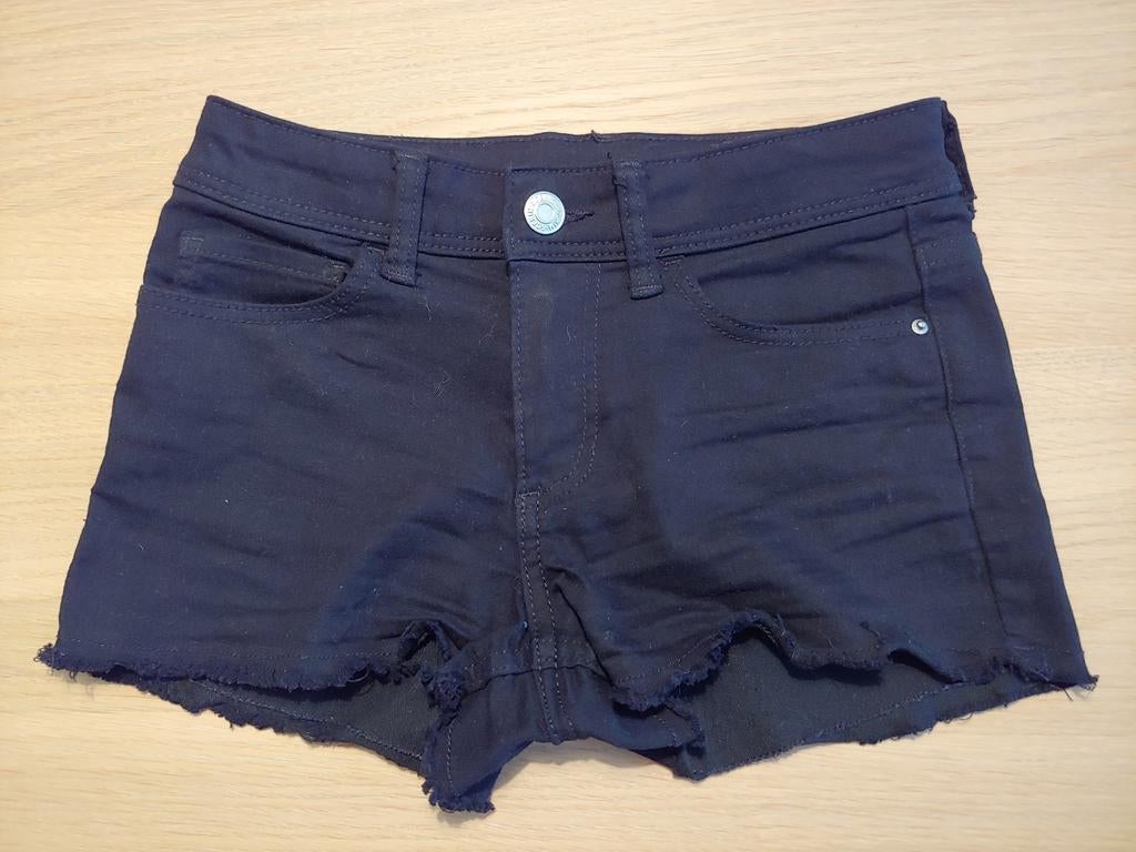 Korte zwarte short maat 140, Kinderen en Baby's, Kinderkleding | Maat 140, Ophalen of Verzenden, Zo goed als nieuw, H&M, Meisje