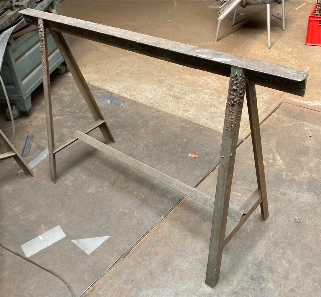 Metalen schraag, Ophalen, Gebruikt