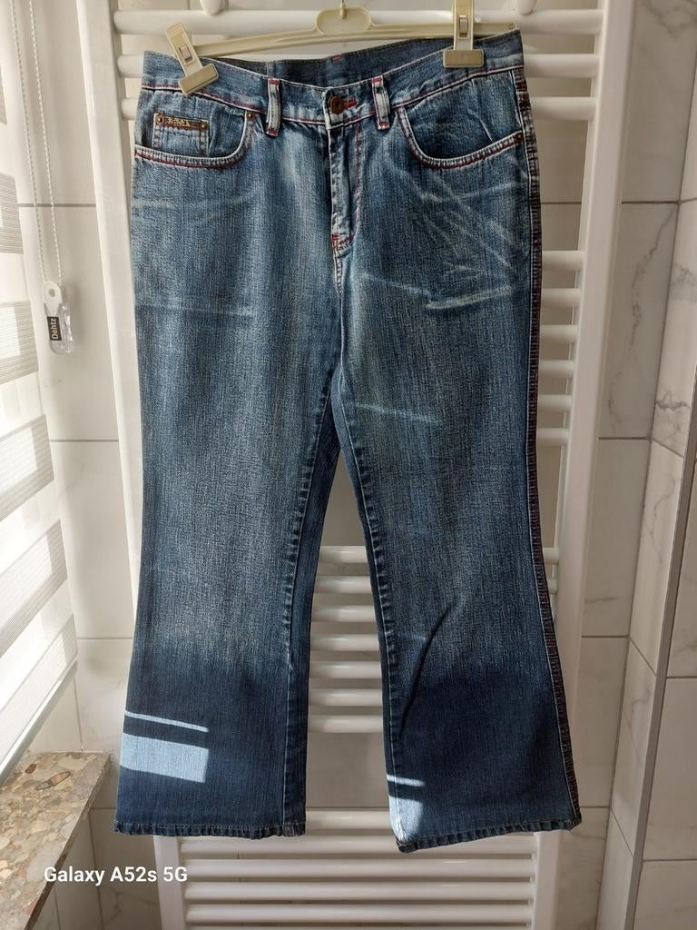 Jeans VON DUTCH  flare taille 31  5 €, Ophalen, Zo goed als nieuw