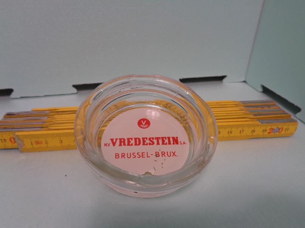 Oude kleine ronde glazen asbak NV VREDESTEIN SA BRUSSEL, Verzamelen, Ophalen of Verzenden, Gebruikt, Asbak