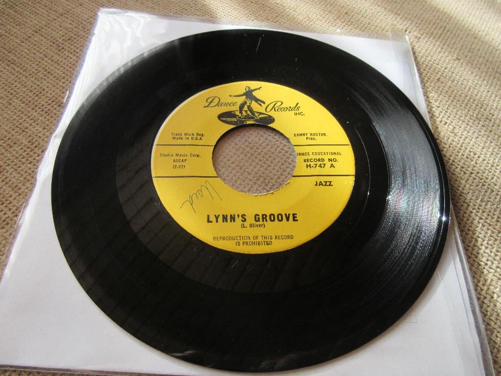 Lynn Oliver - Lynn's Groove / Flashbulb, Single, Utilisé, 7 pouces, R&B et Soul