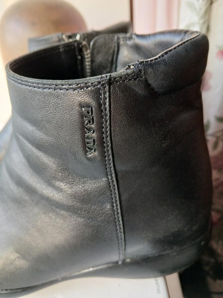 Heel mooie zwart leren PRADA enkellaarsjes, Kleding | Dames, Schoenen, PRADA, Verzenden, Zwart