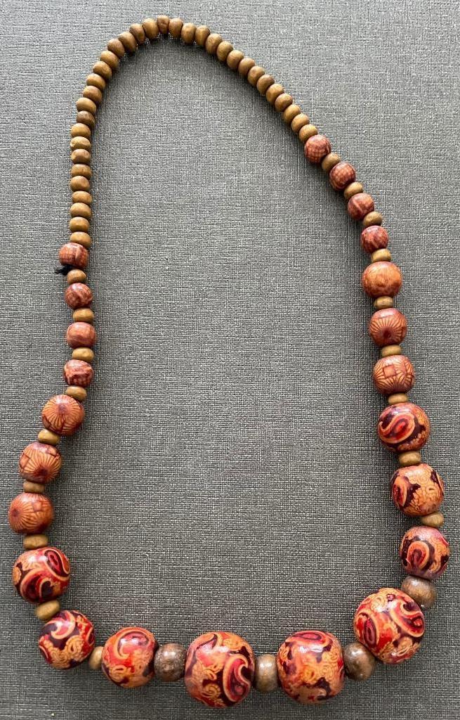 Collier avec perles en bois, Bijoux, Sacs & Beauté, Colliers, Enlèvement, Utilisé, Brun, Autres matériaux