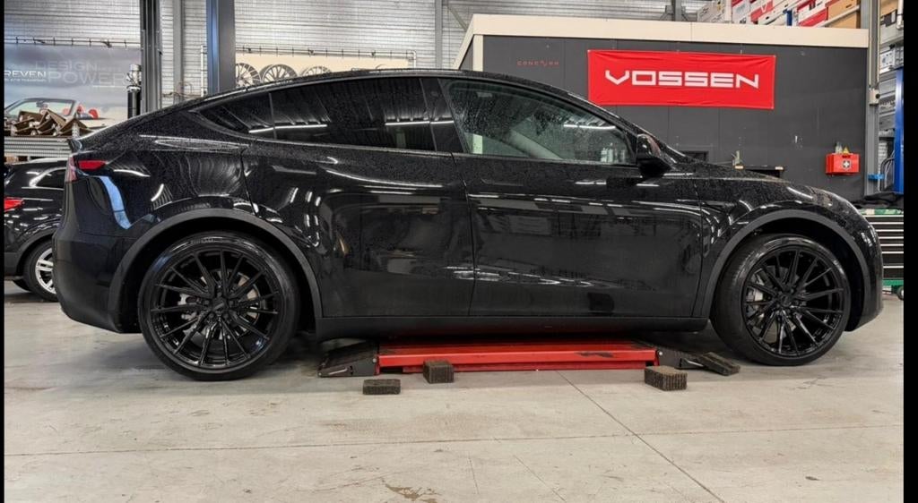 Vossen HF4 21" voor tesla met banden, Auto-onderdelen, Banden en Velgen, Ophalen, Band(en)