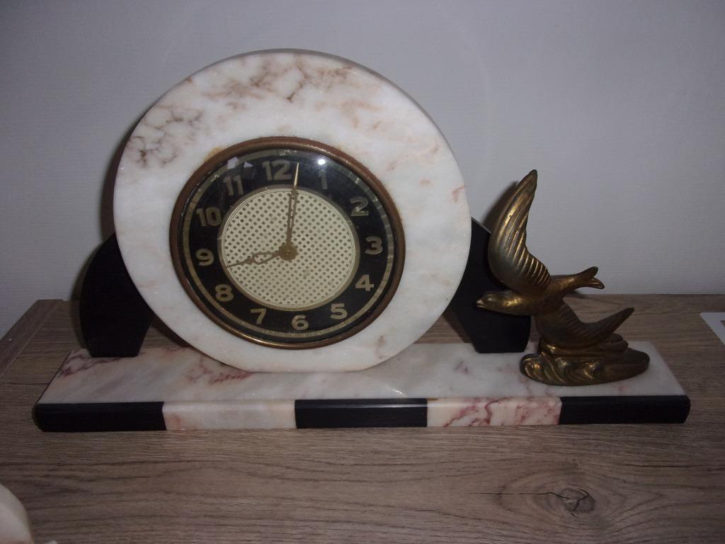 horloge avec marbre et hirondelle, Antiquités & Art, Antiquités | Horloges, Enlèvement ou Envoi