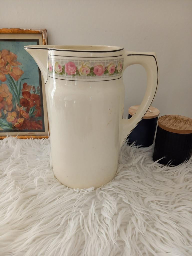 Waterkan met lieflijke bloemenrand, Antiek en Kunst, Ophalen of Verzenden
