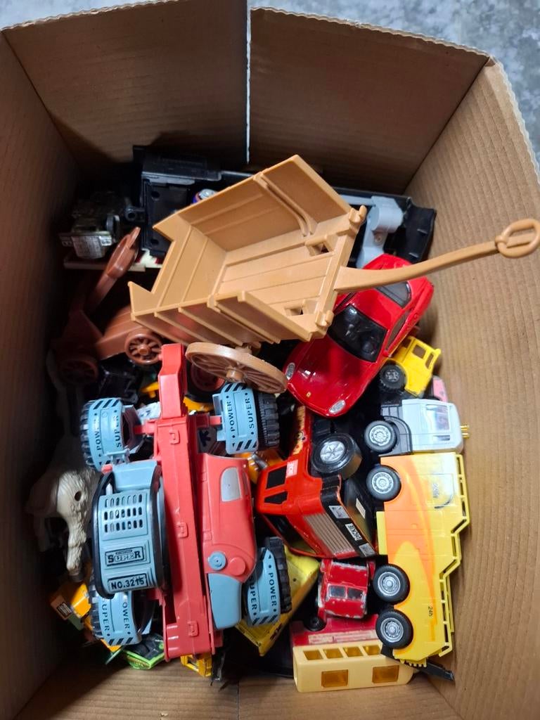 Groot lot speelgoed vooral auto's, Enfants & Bébés, Jouets | Autre, Enlèvement