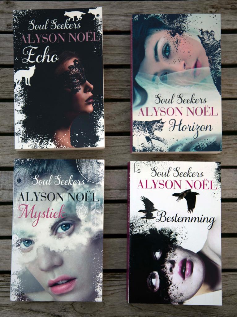 Reeks van Alyson Noël, Boeken, Ophalen of Verzenden, Zo goed als nieuw