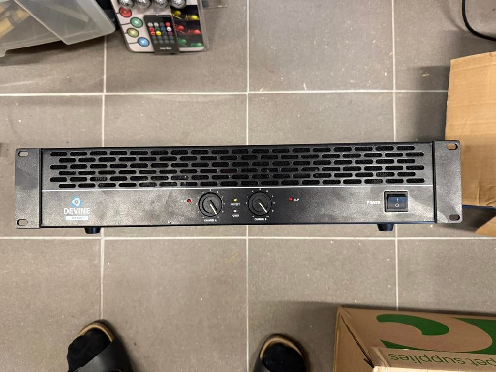 devine ma800 versterker, Ophalen, Gebruikt, Stereo, 120 watt of meer