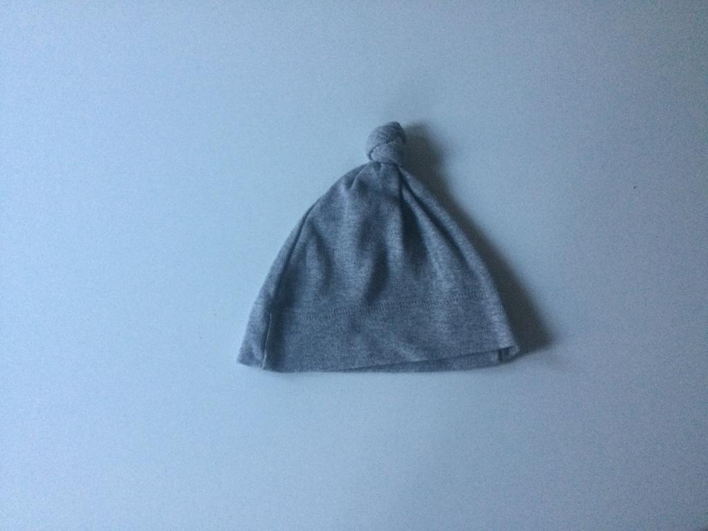 Grijze muts pasgeboren baby, Garçon, Enlèvement ou Envoi, Utilisé, Bonnet