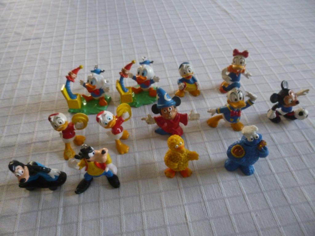figuurtjes  mickey mouse - sesamstraat - goofy ..., Verzamelen, Ophalen of Verzenden, Mickey Mouse, Gebruikt