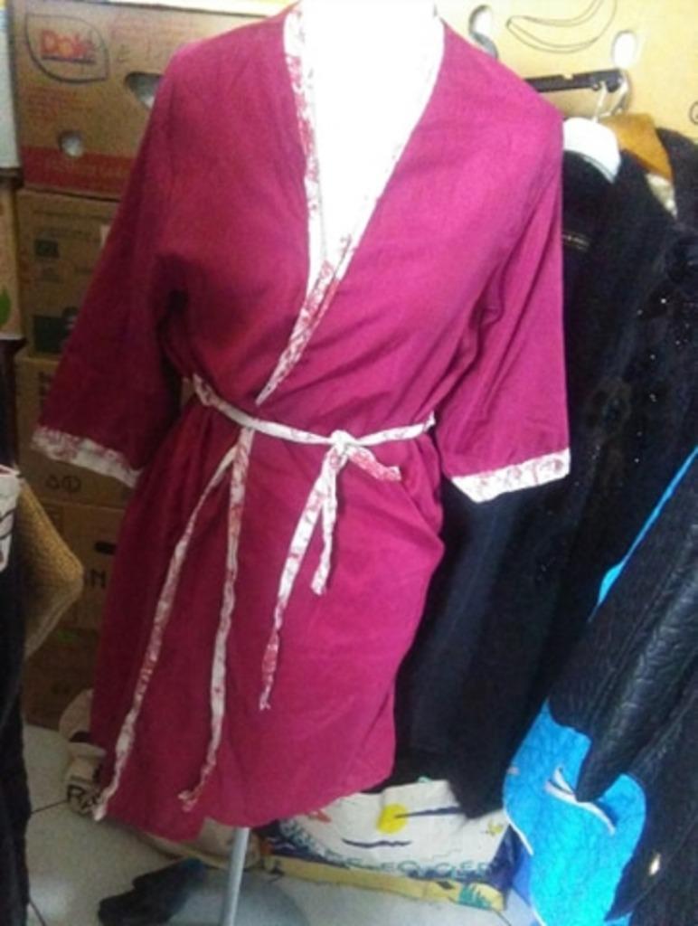 nieuwe granaat badjas T152, Ophalen of Verzenden, Nieuw, Meisje, Nacht- of Onderkleding