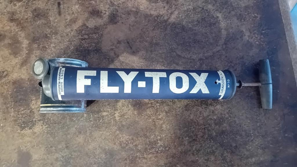 Seringue Fly Tox, Enlèvement ou Envoi, Comme neuf