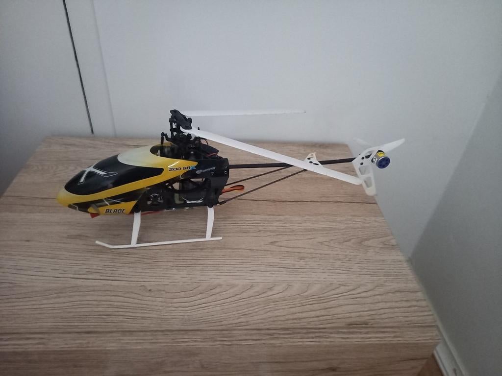 Lemmet 200 srx, Hobby en Vrije tijd, Modelbouw | Radiografisch | Helikopters en Quadcopters, Ophalen of Verzenden, Zo goed als nieuw