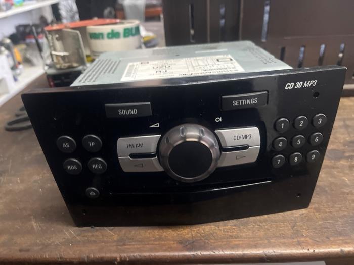 Radio CD Speler van een Opel Corsa, Auto-onderdelen, Gebruikt, -, -, Opel