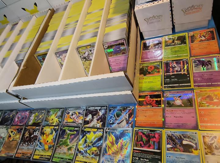Pokemon kaarten pakketjes, Ophalen of Verzenden, Zo goed als nieuw