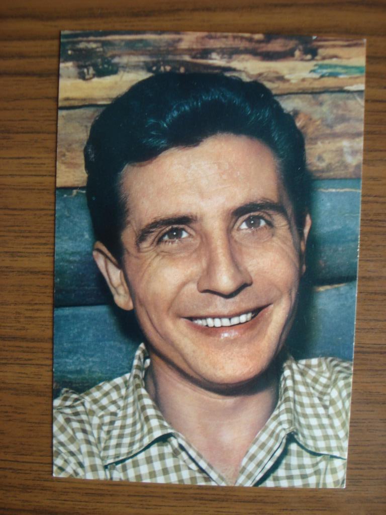 GILBERT BECAUD KAART UIT 1963 IN KLEUREN, Ophalen of Verzenden, Zo goed als nieuw, Foto