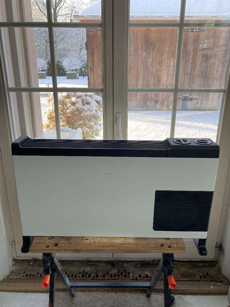 elektrische verwarming EWT 3kW in nieuwstaat, Doe-het-zelf en Bouw, Verwarming en Radiatoren, Ophalen, Zo goed als nieuw