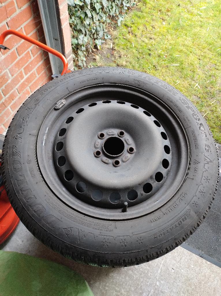 Winterbanden op velg 205/60R16 96H, Auto-onderdelen, Banden en Velgen, Ophalen, Gebruikt, 16 inch, Band(en)