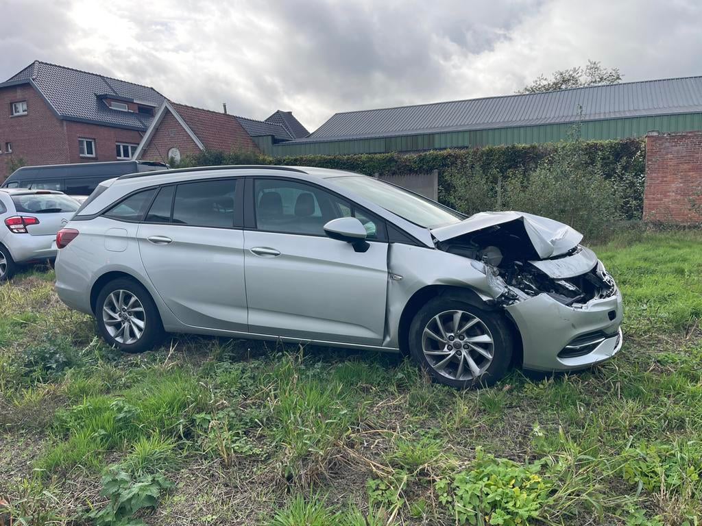 Opel Astra 1.2 Turbo Sports Tourer, Accidenté !!,..., Autos, Opel, Argent ou Gris, Achat, Euro 6, Boîte manuelle
