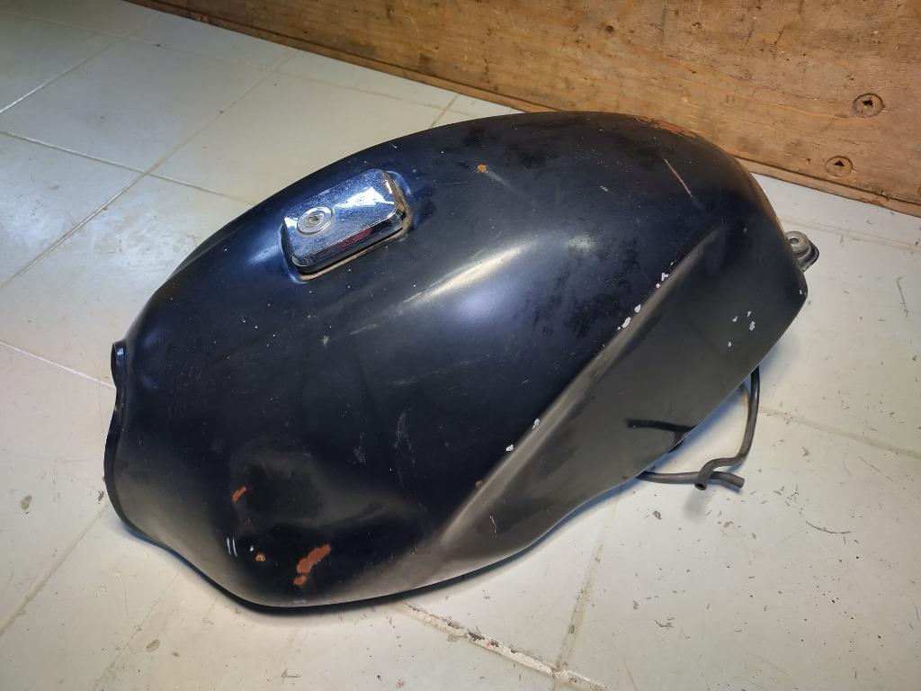 kawasaki er 5 model '97-'00 benzinetank roestvrij maar deuk, Ophalen of Verzenden, Gebruikt