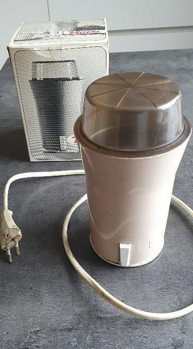 koffiemolen elektrisch, Ophalen, Gebruikt