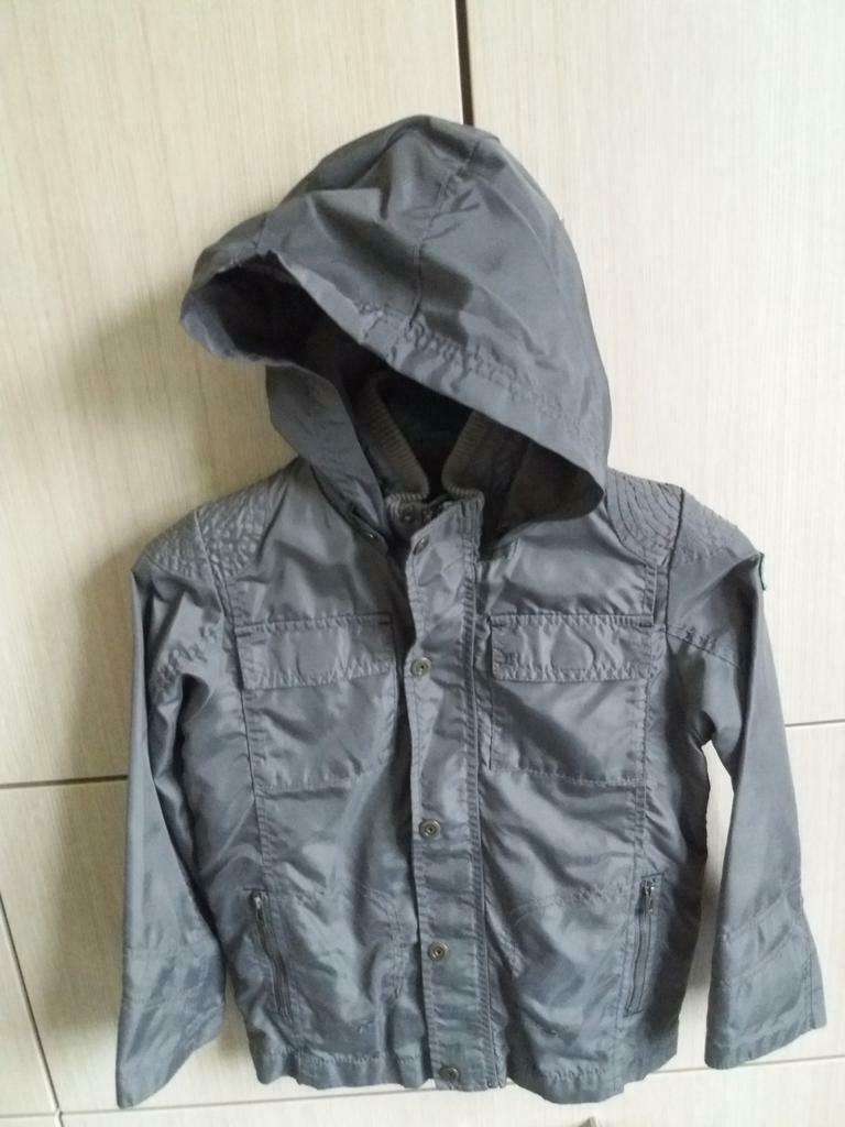 donkerbruine jas met kap - Esprit - maat 128-134, Kinderen en Baby's, Kinderkleding | Maat 128, Ophalen, Jongen of Meisje, Zo goed als nieuw