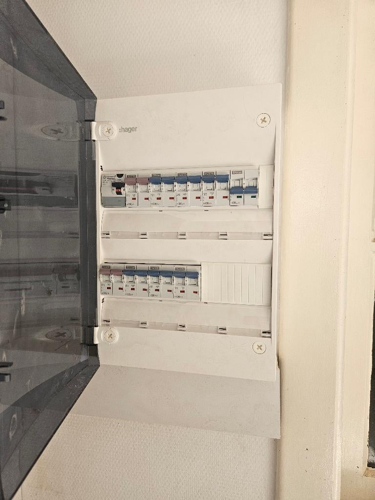 Électricien, Service 24h/24