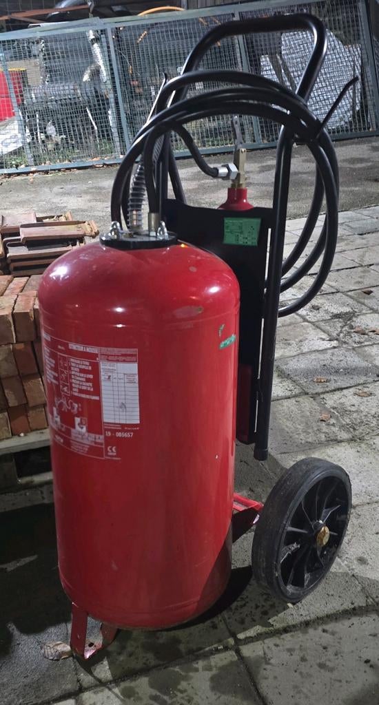 Schuimblusser - wagen, Huis en Inrichting, Brandblussers en Brandkasten, Ophalen, Zo goed als nieuw, Brandblusser