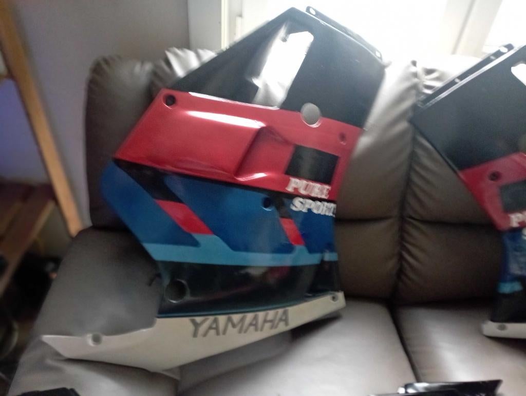 Rechter zijkuip Yamaha FZR 1000 Genesis bwjr. 1987/1988., Motoren, Ophalen, Gereviseerd