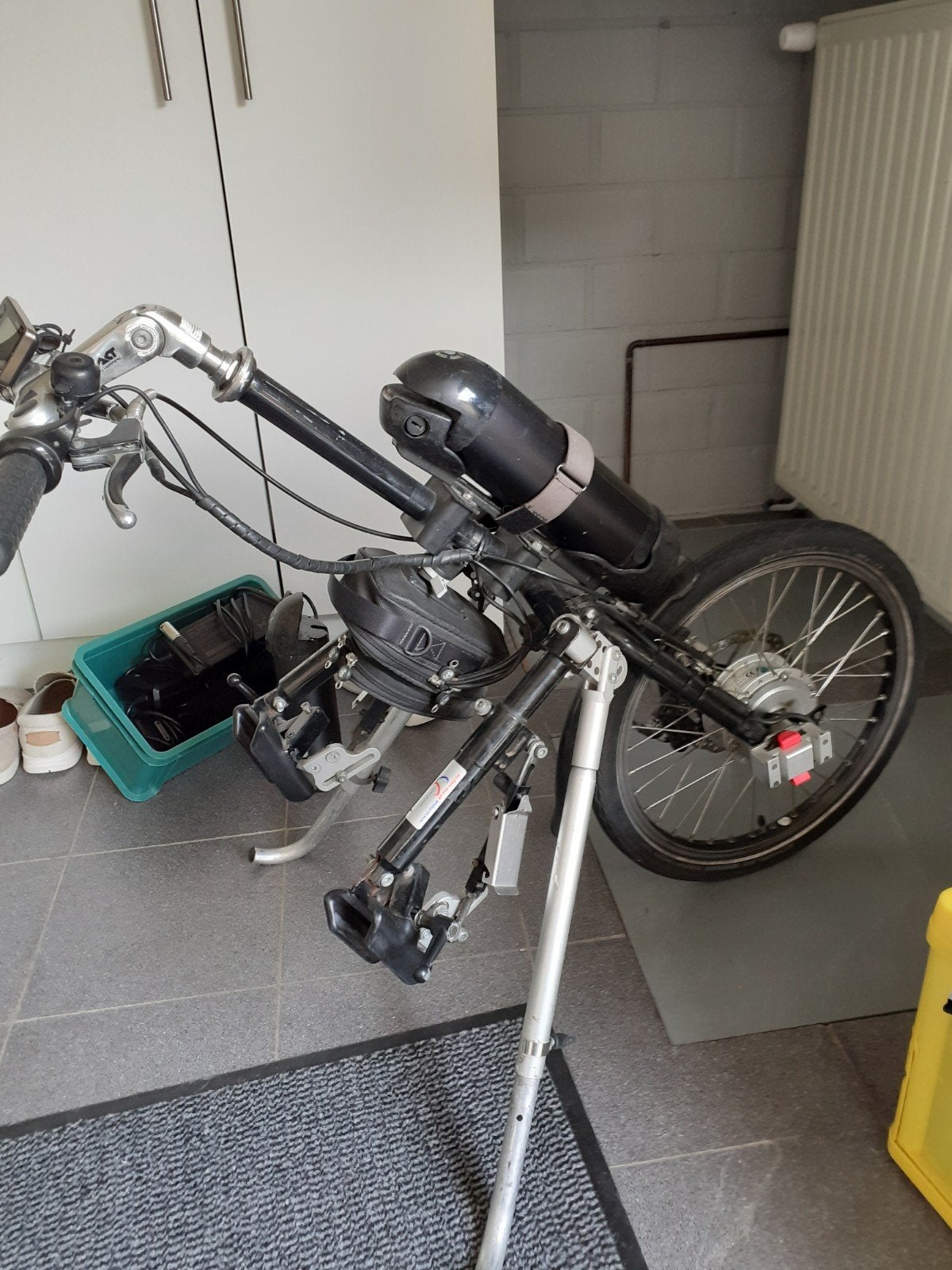 Elektrische bike voor rolstoel.In zeer goede staat ., Gebruikt, Minder dan 47 cm, 30 tot 50 km per accu, Ophalen