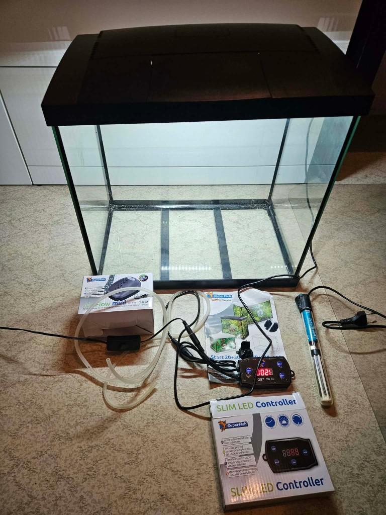SuperFish Aquarium 45L 44x28x42 cm + accessoires, Ophalen, Inclusief deksel, Gebruikt, Superfish