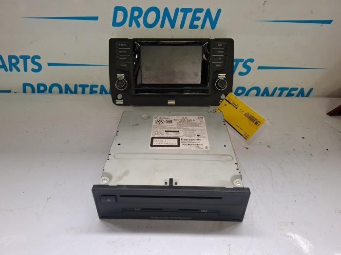 Radio van een Volkswagen Golf, Auto-onderdelen, Gebruikt, -, Volkswagen, -