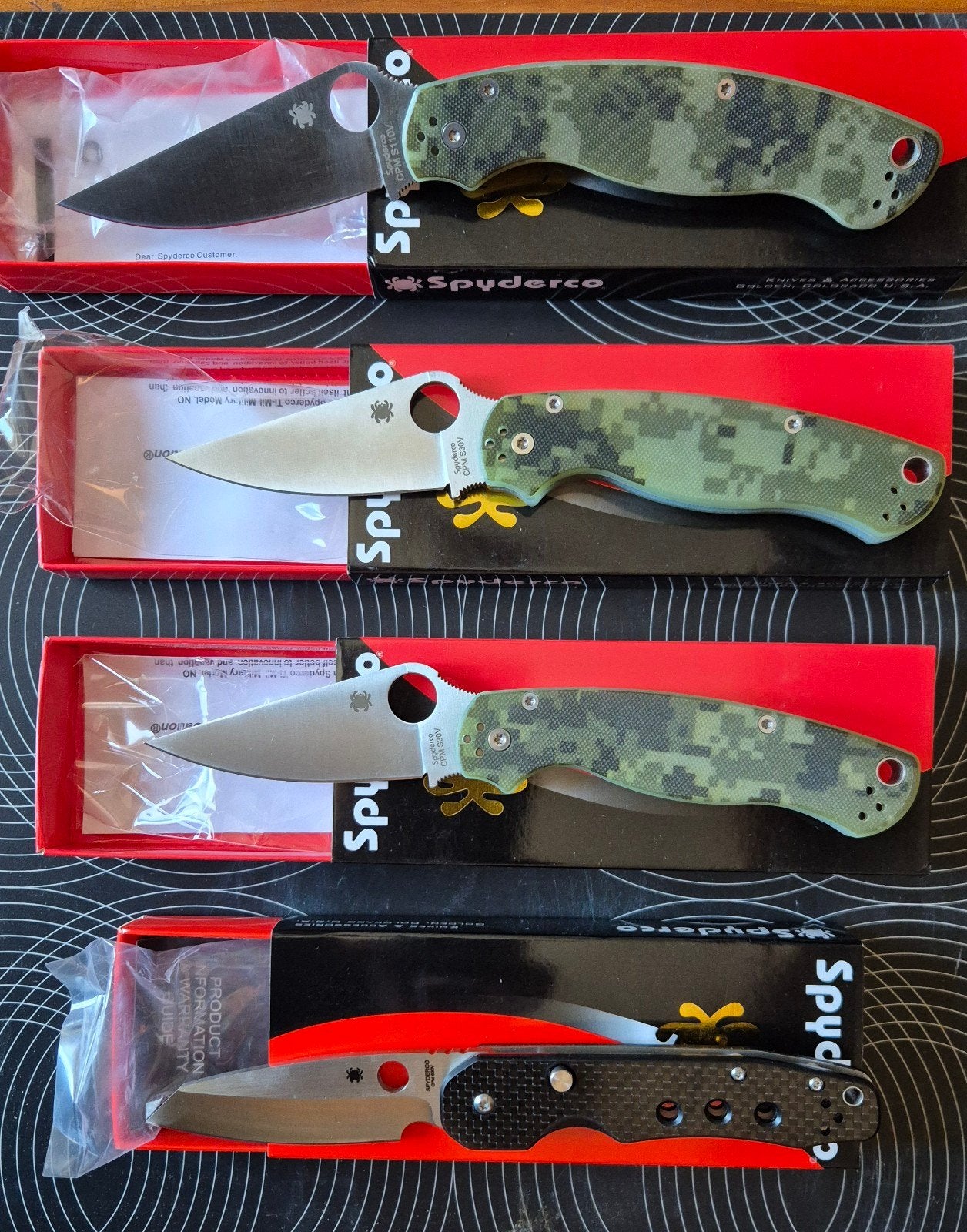 Canifes Spyderco etc neufs clones, Caravanes & Camping, Enlèvement ou Envoi