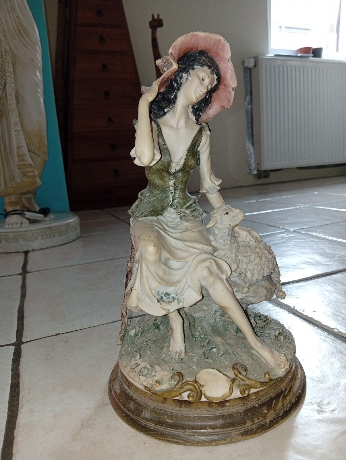 Statuette personnage bergère signature Armani, Huis en Inrichting, Ophalen