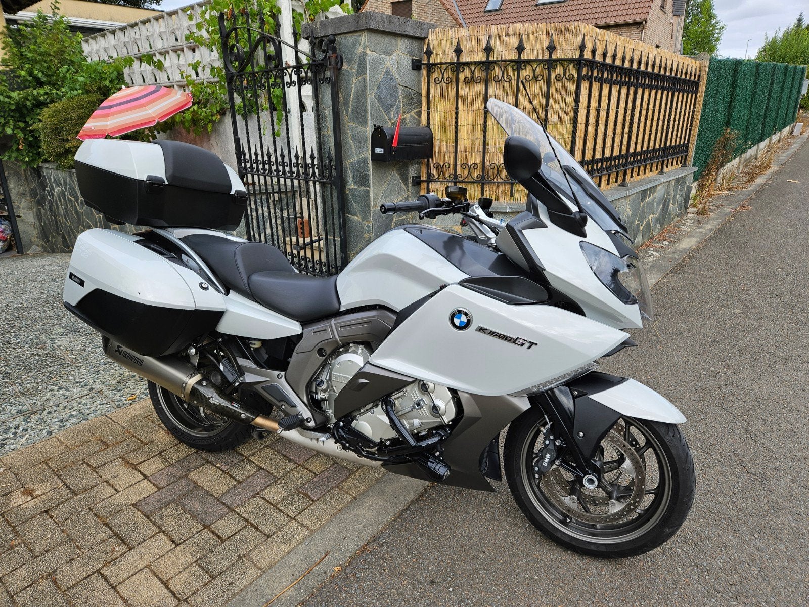 BMW K 1600 GT + pot akrapovic, Motoren, Motoren | BMW, Occasion, 1600 cc, Meer dan 35 kW, Handgeschakeld