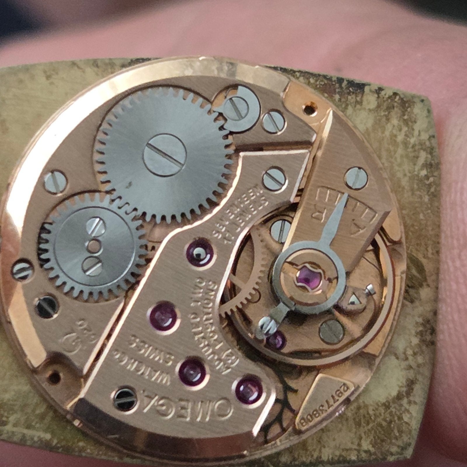 Gezocht: Passende vintage Omega horlogekast voor Caliber 620, Enlèvement ou Envoi
