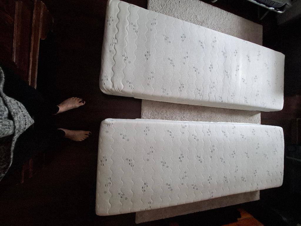 matelas 2 fois  70 cm x190 cm x18 cm, Matelas, Enlèvement, Utilisé, 190 cm ou moins