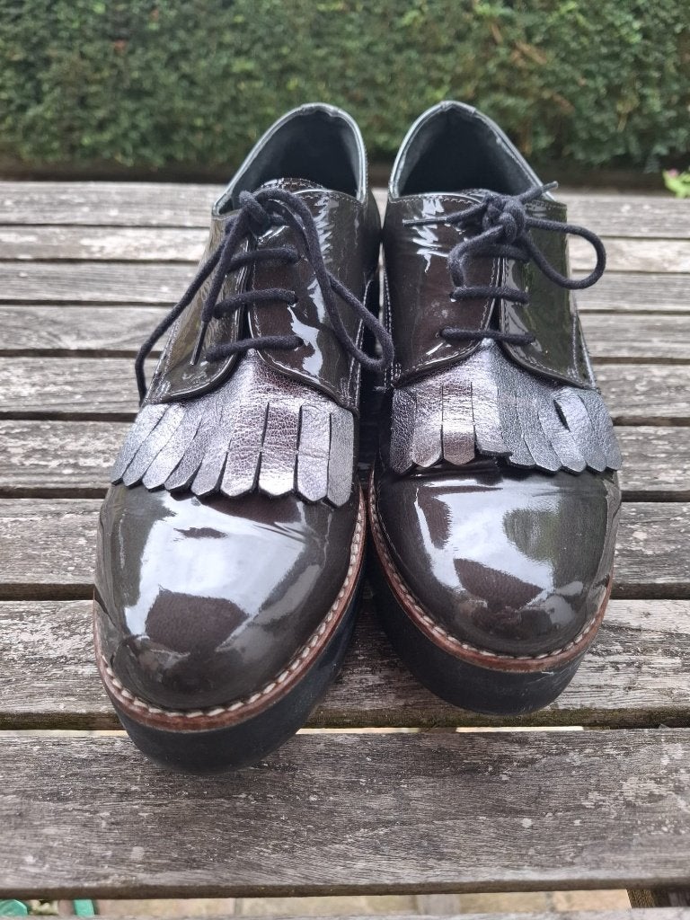 Chaussures de ville T40, Gris, Enlèvement ou Envoi, Comme neuf, Chaussures basses
