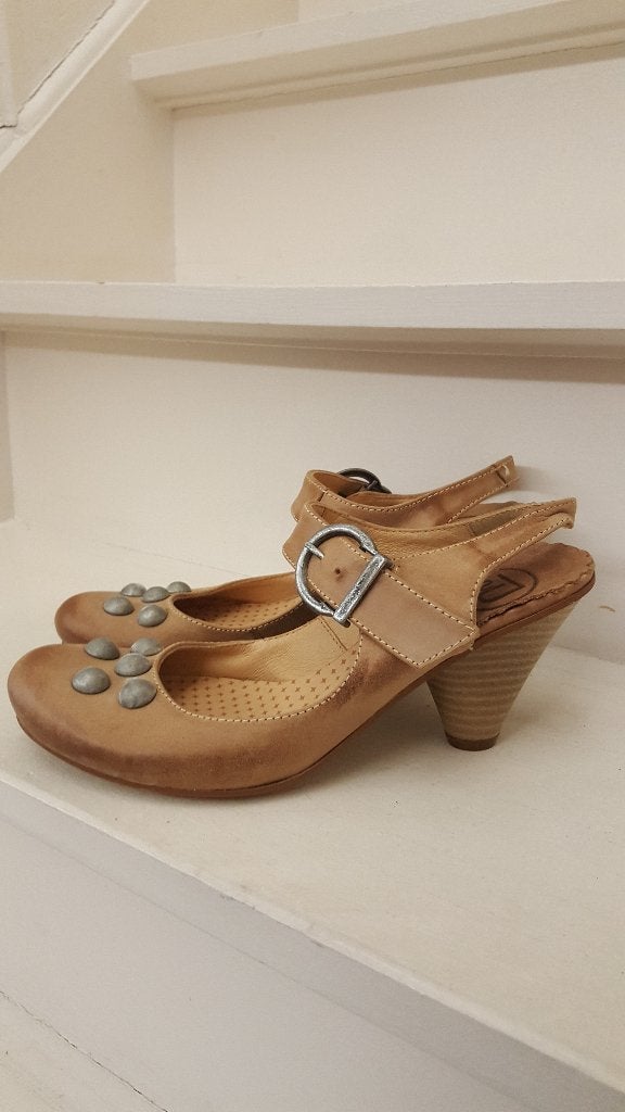 NIEUW artikel : InVogue leren sandalen met hak - M 37, Kleding | Dames, InVogue, Nieuw, Sandalen of Muiltjes, Ophalen of Verzenden
