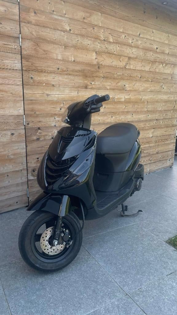 Zeer propere Piaggio Zip Iget A-klasse perfect en opgefrist, Vélos & Vélomoteurs, Scooters | Piaggio, Zip, Enlèvement, Utilisé