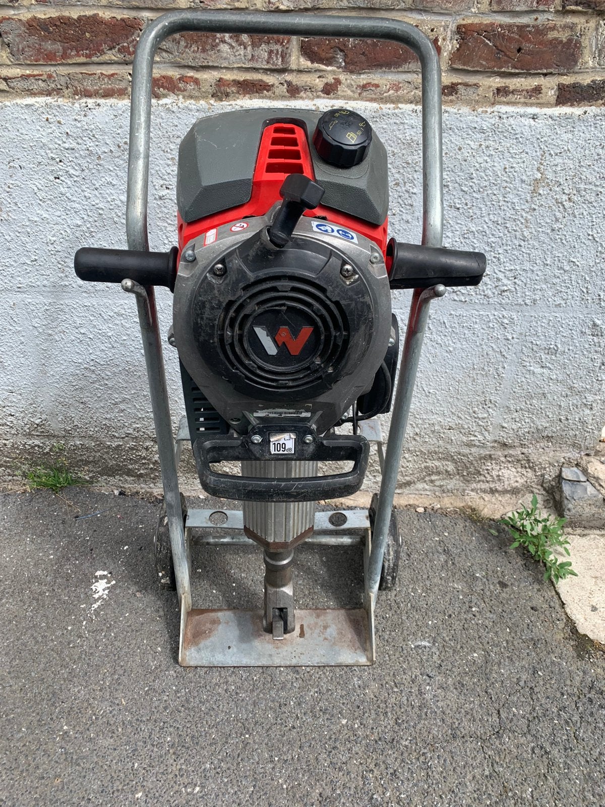 Marteau piqueur THERMIQUE WACKER NEUSON BH65, Ophalen, Zo goed als nieuw, Boor- en/of Breekhamer