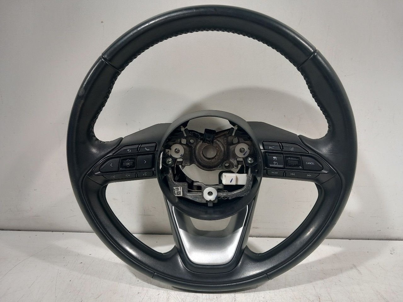 Stuur Toyota Yaris, Onderdelen@venauto.nl, Van der Ven Autorecycling B.V., Ettenseweg 76, 4706 PB Roosendaal, The Netherlands
