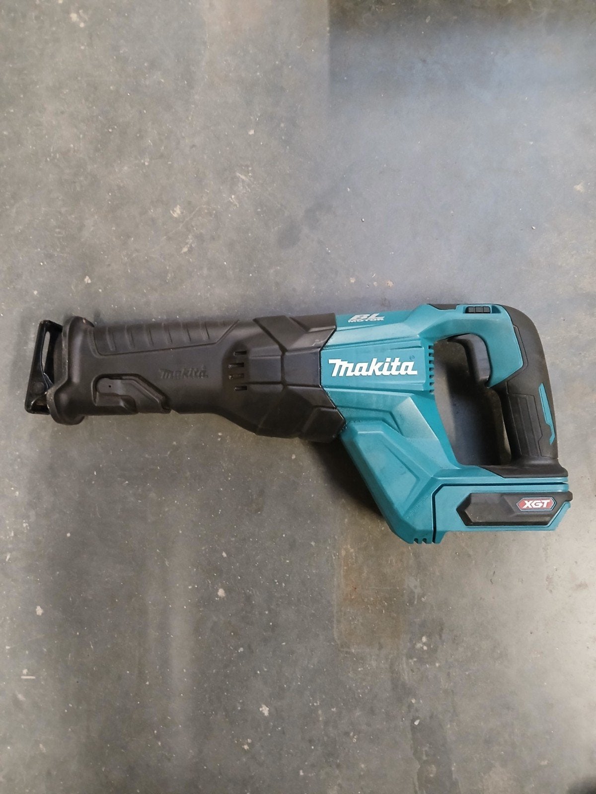 Makita resiprozaag, Ophalen
