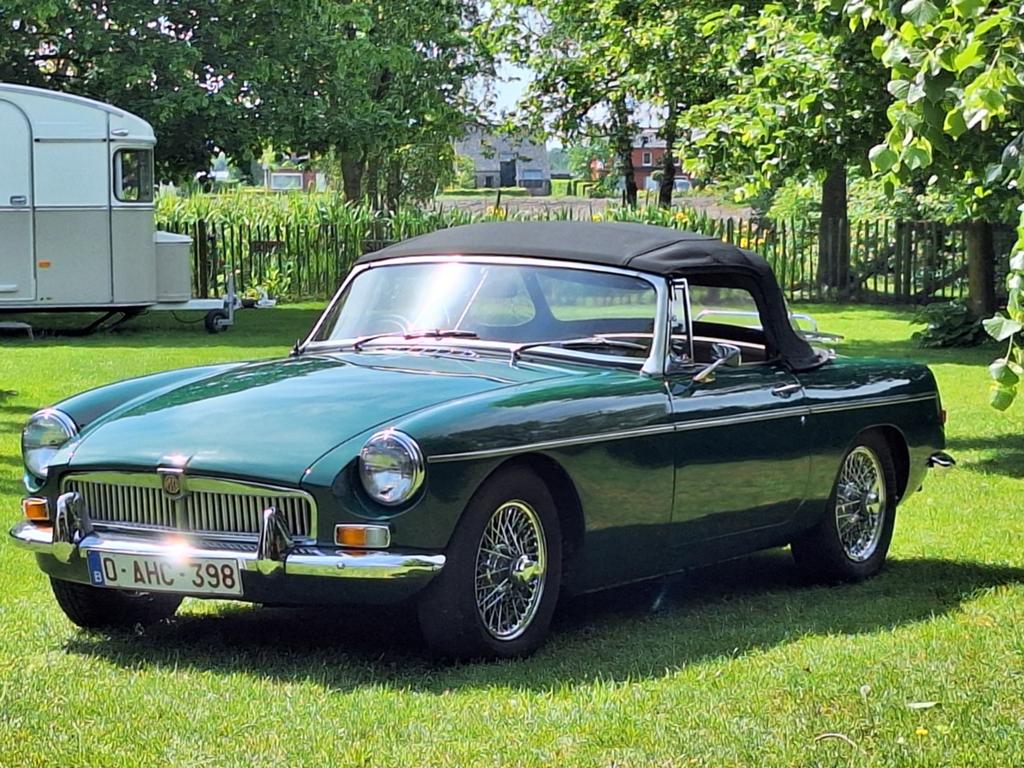 MG B 1967 racing green, Auto's, MG, B, Achterwielaandrijving, Beige, 4 cilinders