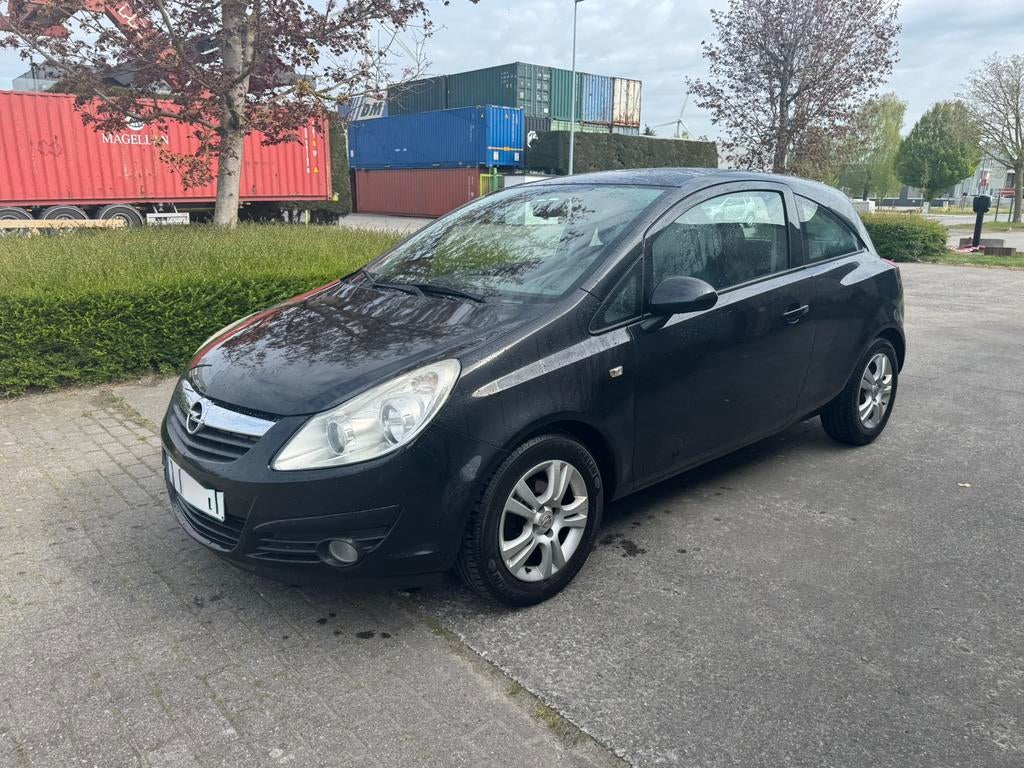 Opel Corsa | Opel Zafira, Auto's, Monovolume, Parkeersensor, Handgeschakeld, Particulier