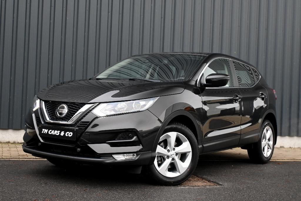 Nissan Qashqai 1.3i Automaat, Trekh, Cam, Cruise, Carplay, Stof, 1800 kg, 4 cilinders, Zwart