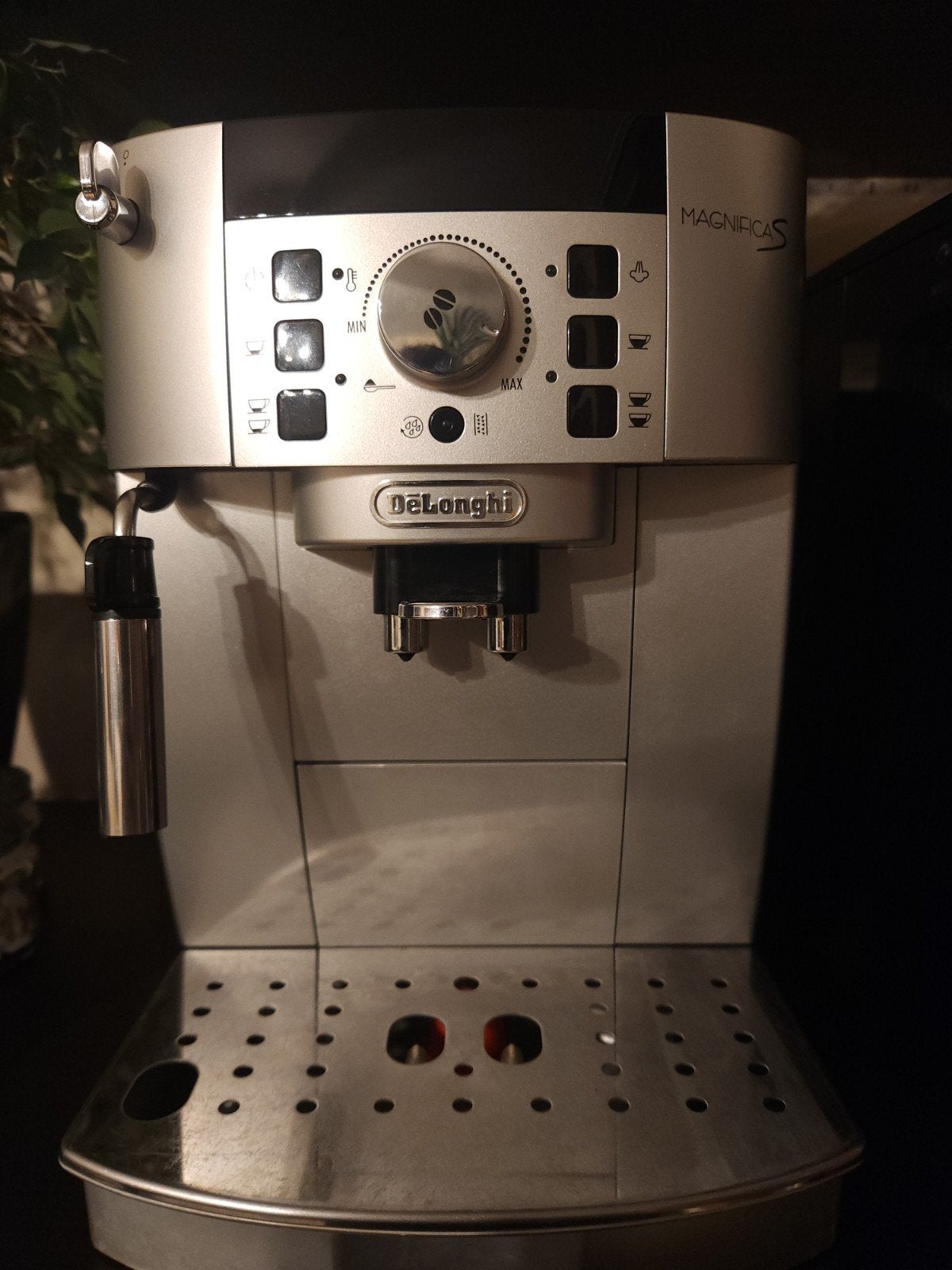 De'Longhi Magnifica S ECAM 22.110SB