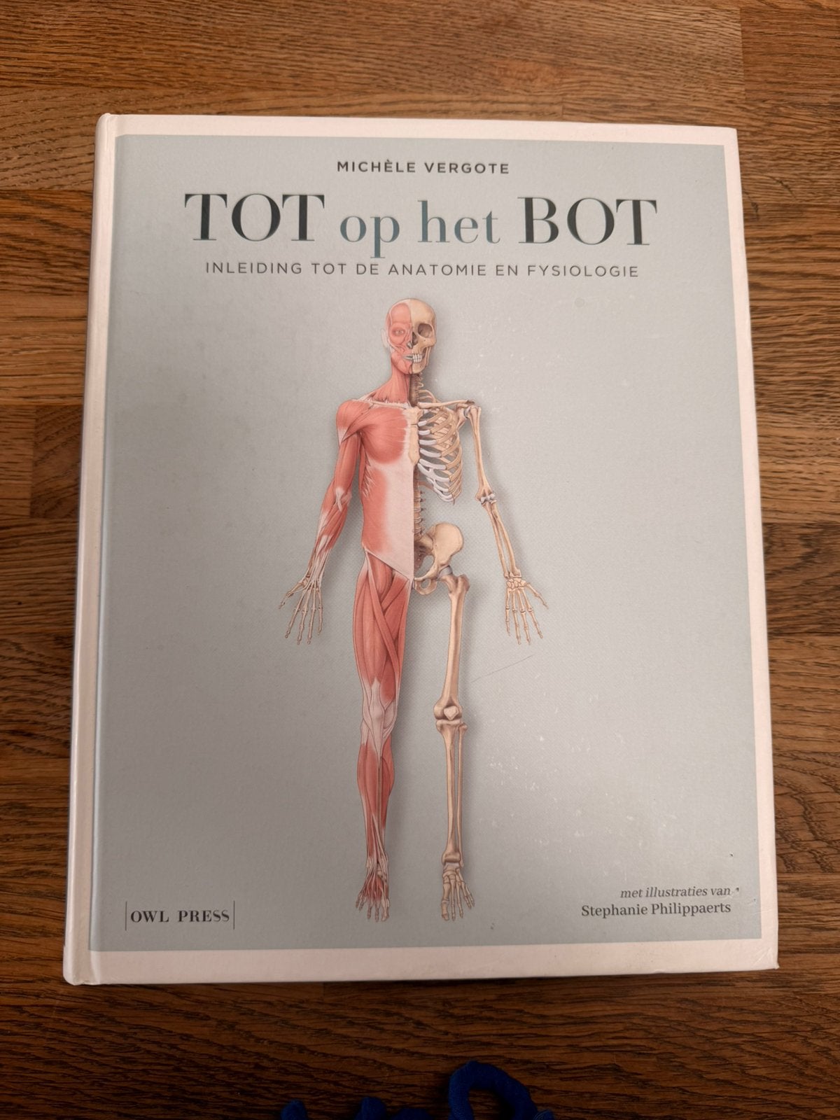 Anatomieboek Tot Op Het Bot Michèle Vergote, Ophalen of Verzenden, Gelezen