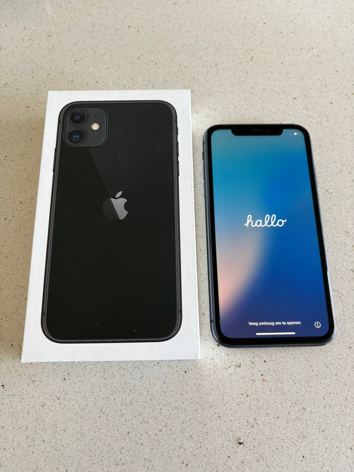 iPhone 11, 83 %, Enlèvement, 64 GB, Noir